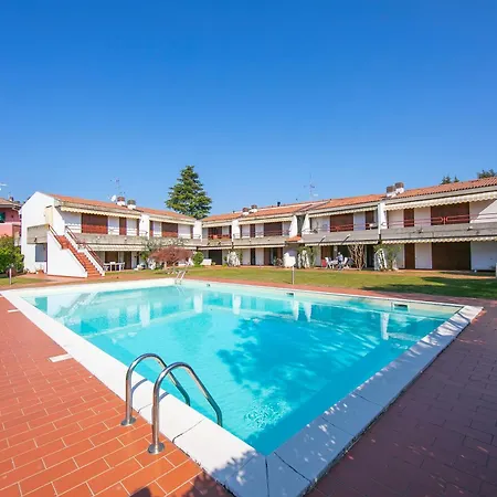 Cinzia Apartment Front Beach - Happy Rentals Sirmione Exterior photo