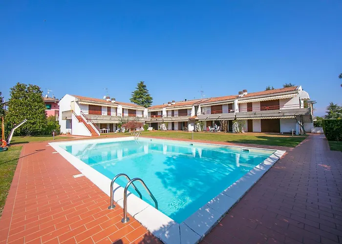 Cinzia Apartment Front Beach