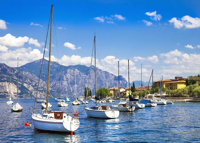 Cinzia Apartment Front Beach - Happy Rentals
